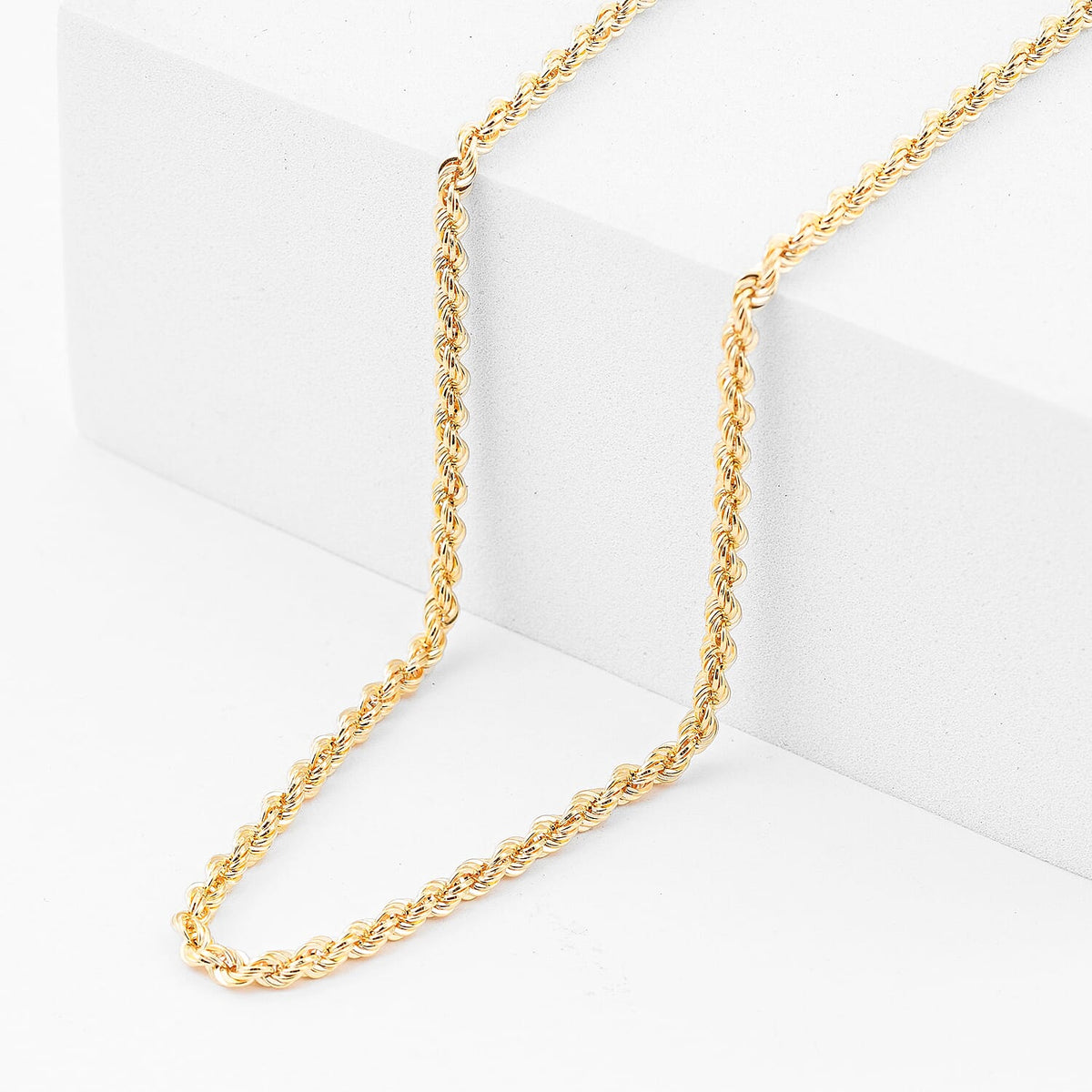 Doorbuster 10K Yellow Gold 2mm Semi Solid Rope Chain Necklace (16 Inches) (2.4 g)
