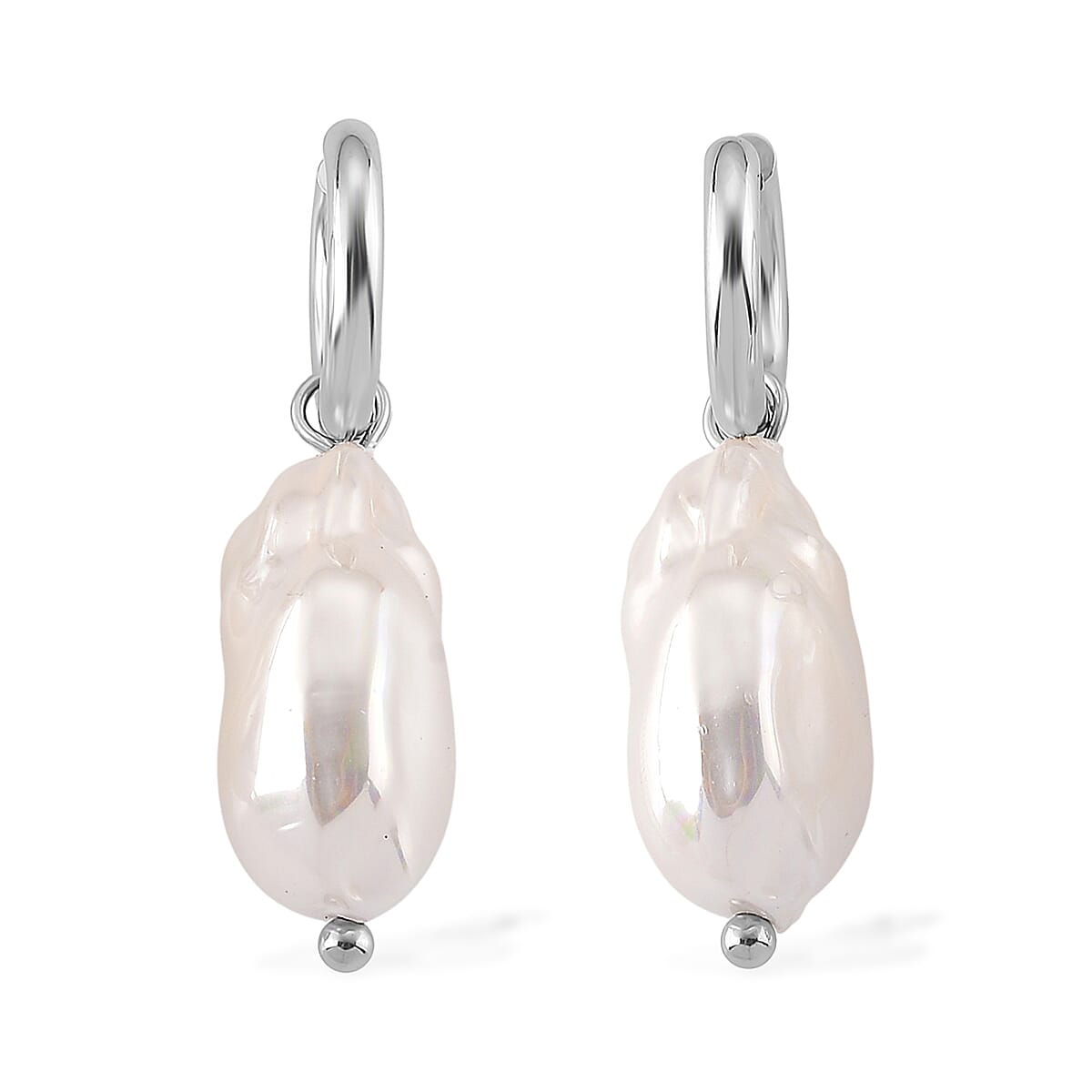 White Shell Pearl Earrings in Stainless Steel 8355247