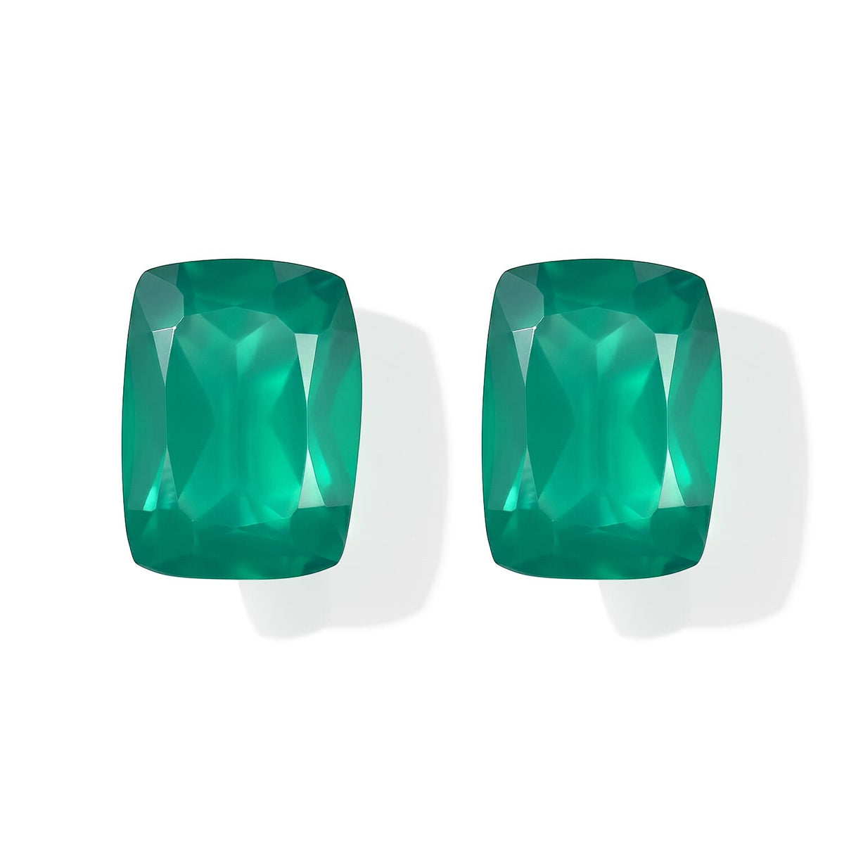 AA Green Onyx Set of 2 (Cush 8x6 mm) 2.60 ctw