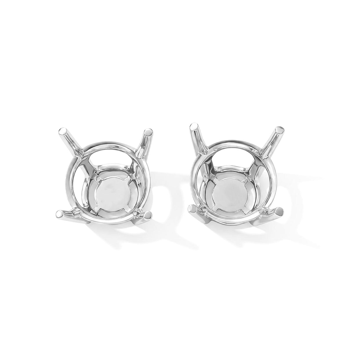 Solitaire Stud Earrings in 18K White Gold 3.10 Grams