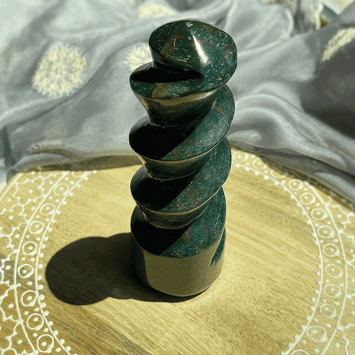 Bloodstone Flame 4-5" 2000 ctw